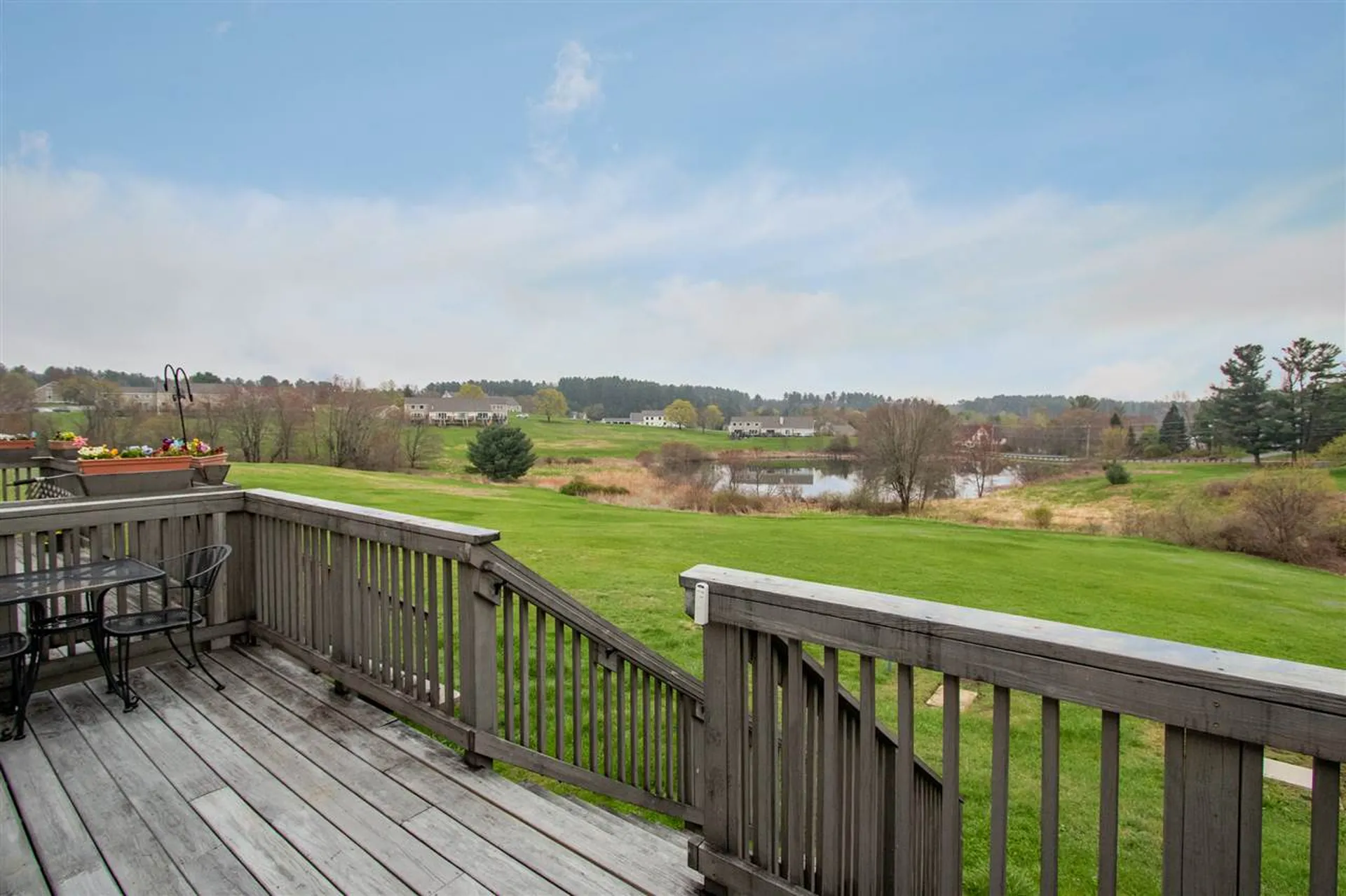 73 Old Nashua Road Londonderry NH 03053
