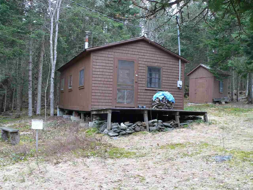 163 Back Lake Road Pittsburg NH 03592