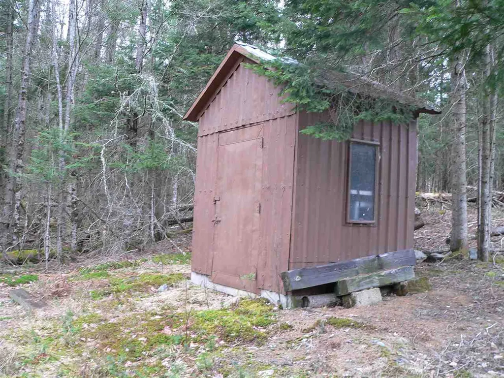 163 Back Lake Road Pittsburg NH 03592