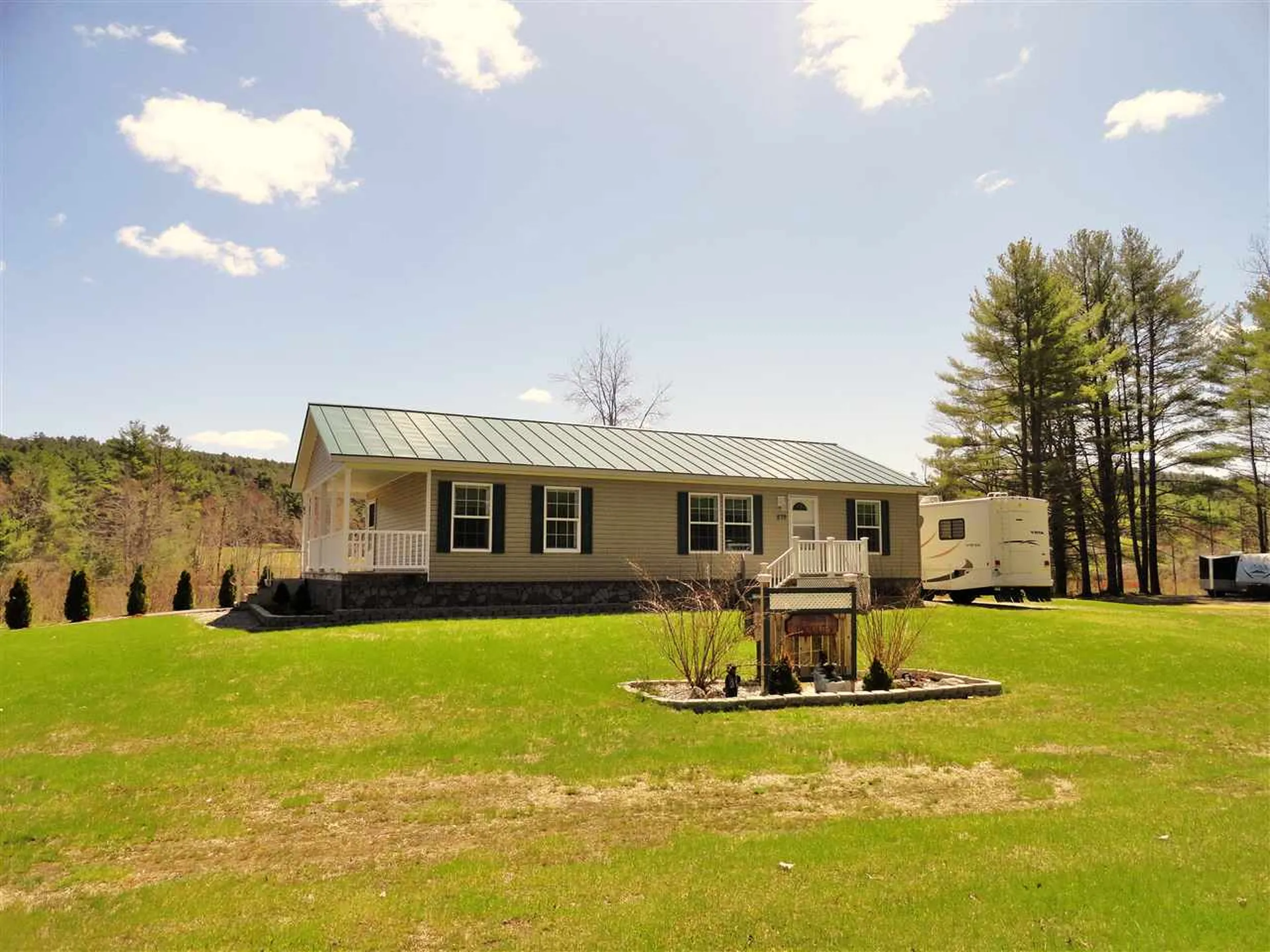 879 Us Route 4 Danbury NH 03230