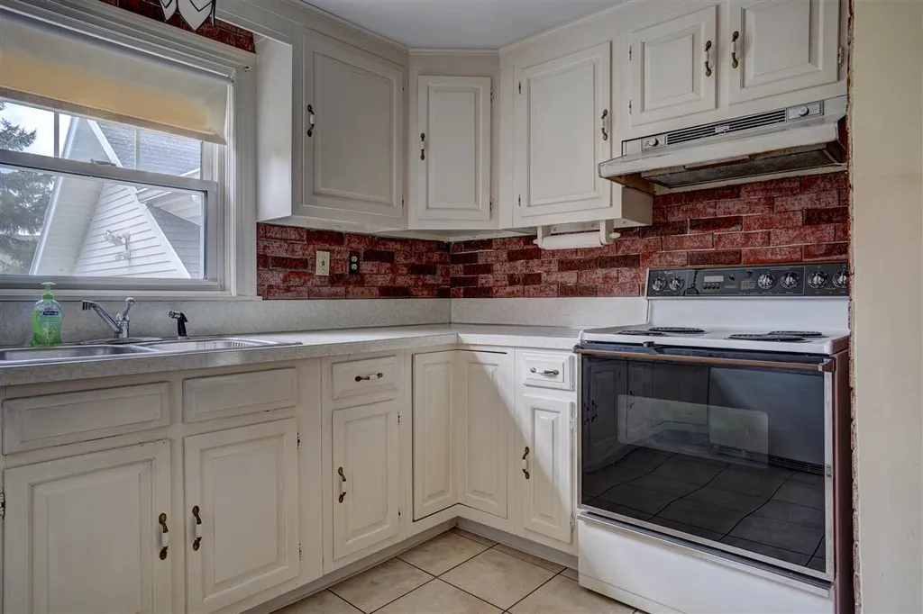 64 Mammoth Road Windham NH 03087