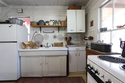 2496 Roy Mountain Road Barnet VT 05821