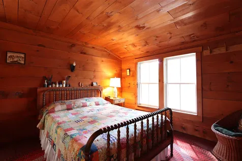 2496 Roy Mountain Road Barnet VT 05821