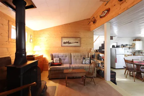 2496 Roy Mountain Road Barnet VT 05821