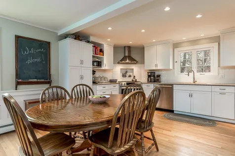 11 Crestview Drive Exeter NH 03833