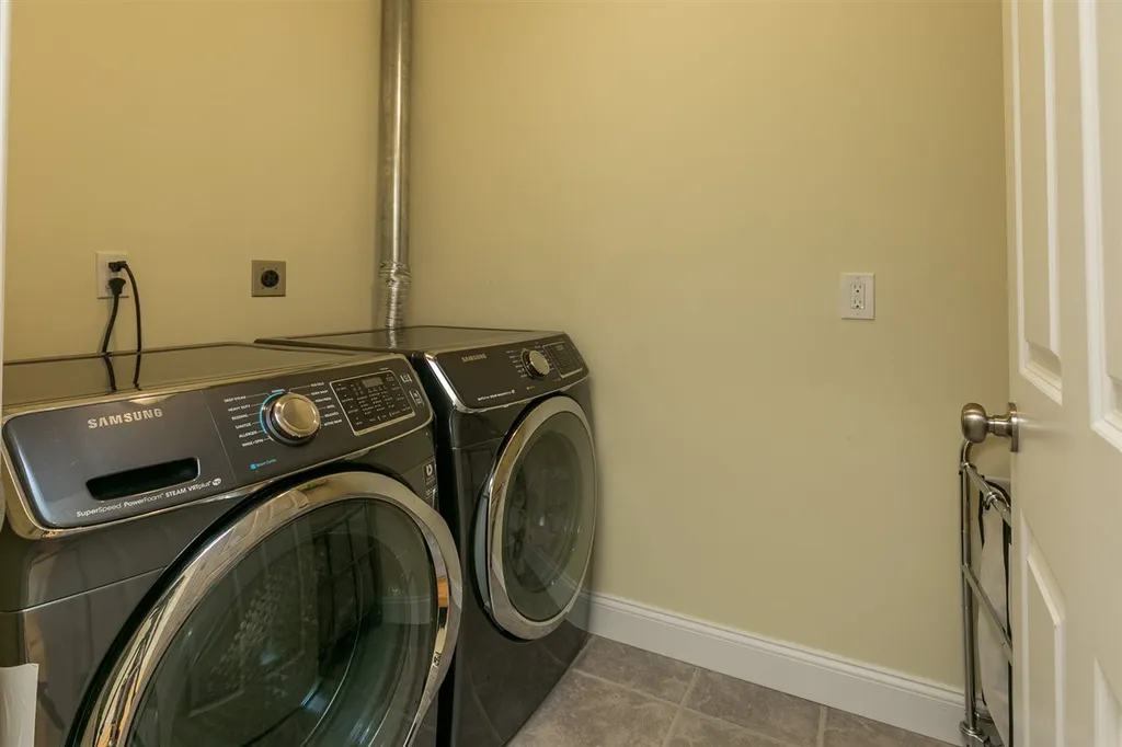 140 Boxwood Lane Dover NH 03820