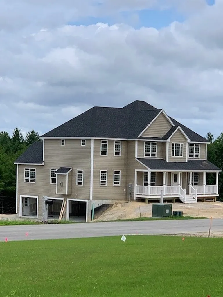 52 Sheffield Street Windham NH 03087