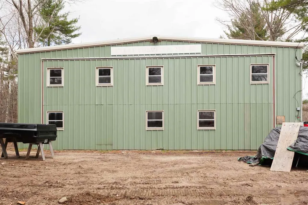 68 Lamplighter Lane Eliot ME 03903