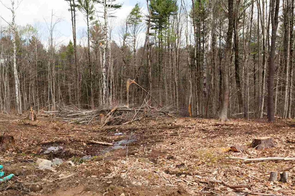 68 Lamplighter Lane Eliot ME 03903