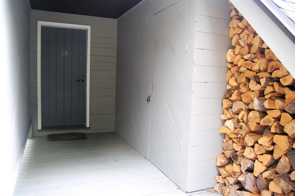 18 South Village Warren VT 05674
