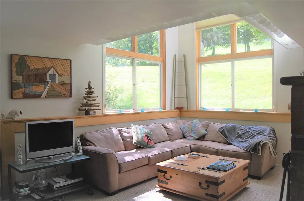 18 South Village Warren VT 05674