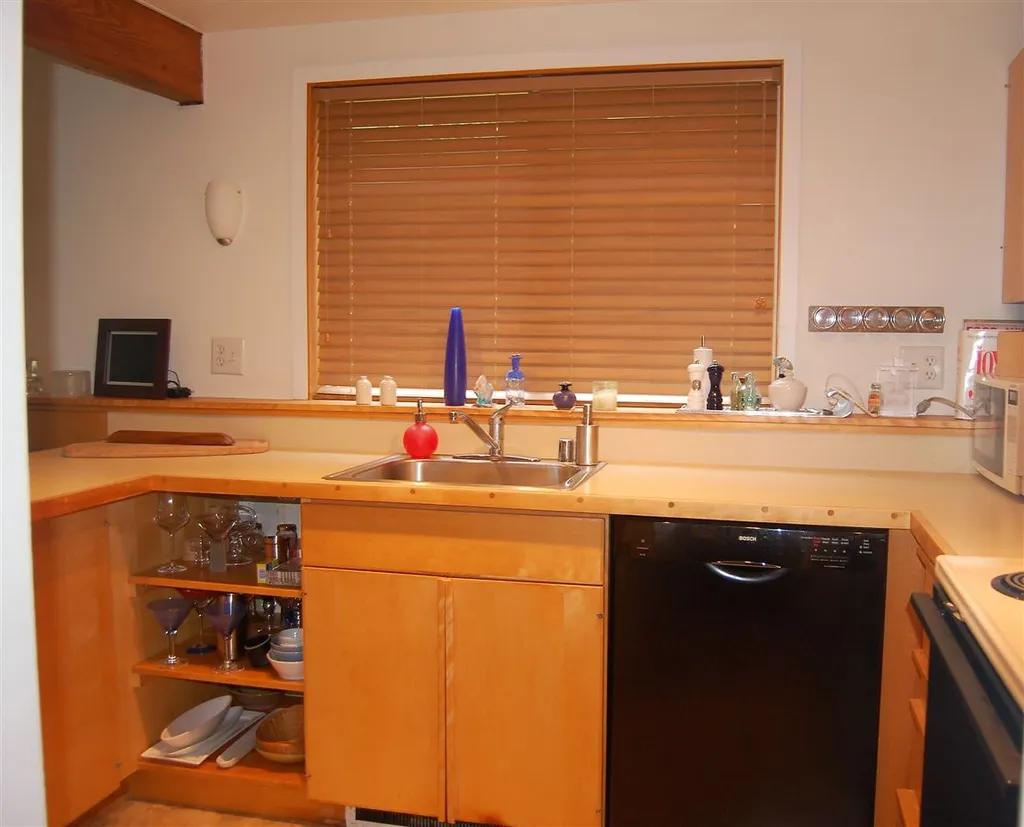 18 South Village Warren VT 05674
