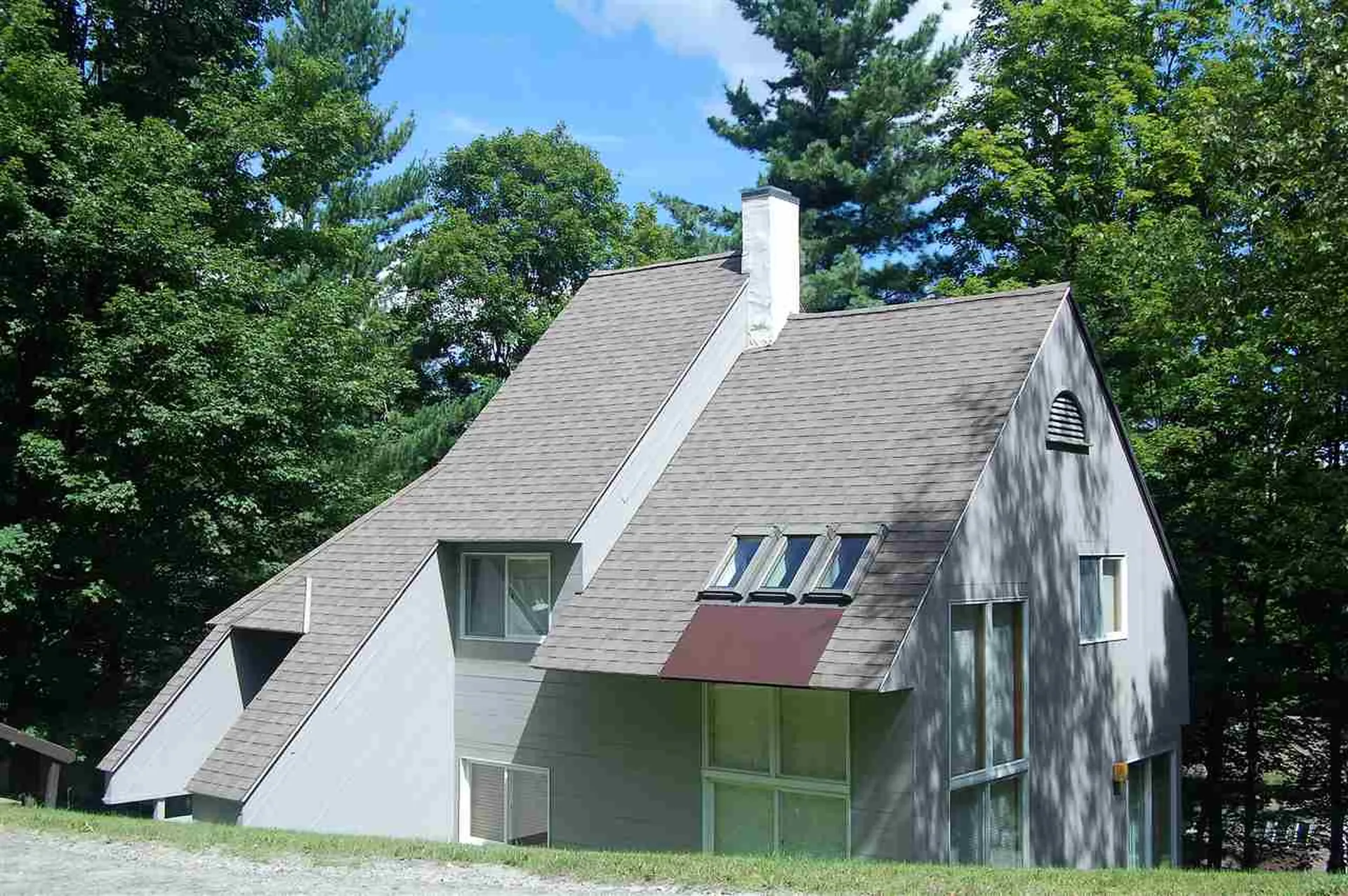 18 South Village Warren VT 05674