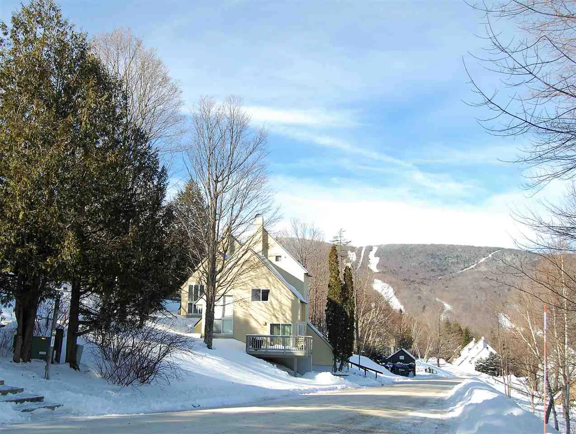 18 South Village Warren VT 05674