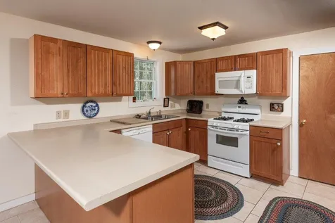 76 Bartlett Road Kittery ME 03904