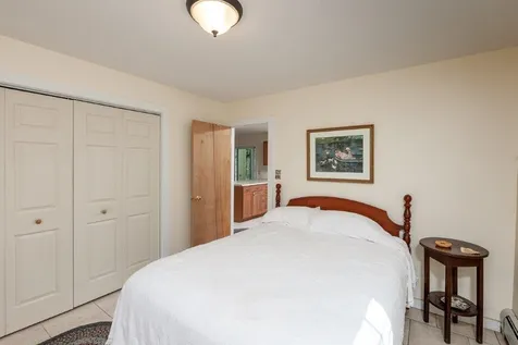 76 Bartlett Road Kittery ME 03904
