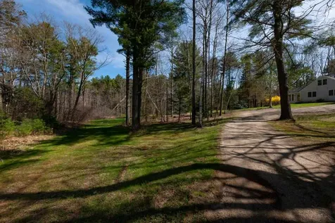 76 Bartlett Road Kittery ME 03904