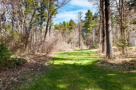 76 Bartlett Road Kittery ME 03904