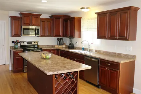 12 Boulder Court Raymond NH 03077