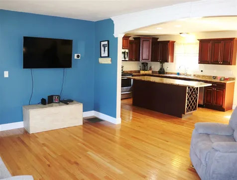 12 Boulder Court Raymond NH 03077