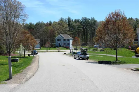 12 Boulder Court Raymond NH 03077