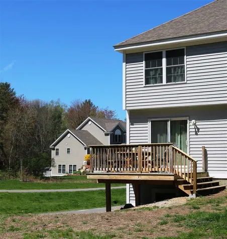 12 Boulder Court Raymond NH 03077