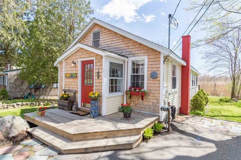 19 Glen Road Hampton NH 03842
