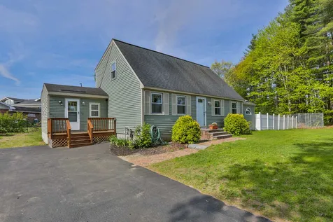 18 Manor Road Concord NH 03303