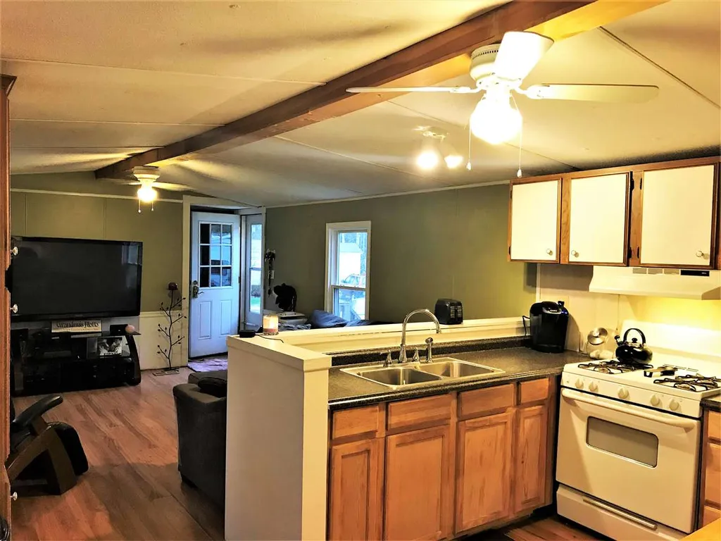31 Brownstone Lane Rochester NH 03867