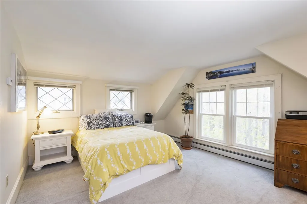 15 Chestnut Court Concord NH 03301
