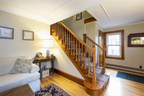 15 Chestnut Court Concord NH 03301
