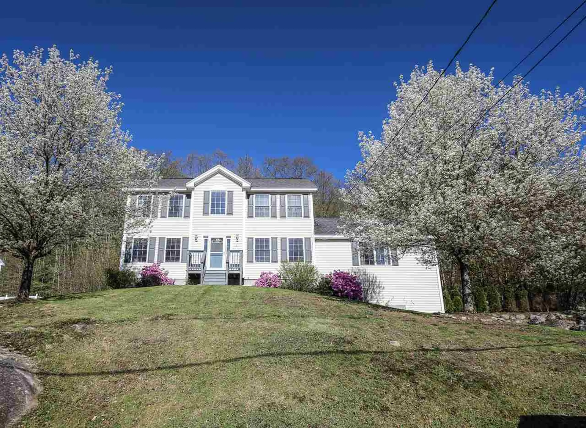 21 Tracie Lane Weare NH 03281