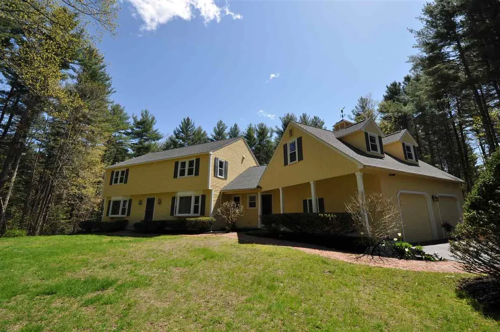 14 Sherwood Drive Hollis NH 03049