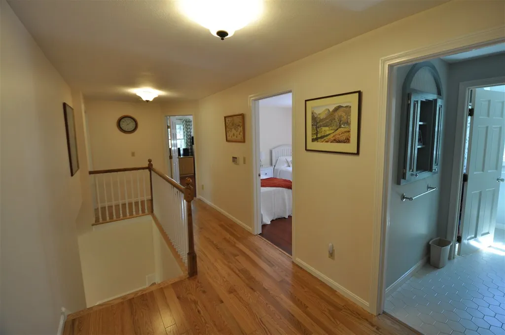 14 Sherwood Drive Hollis NH 03049