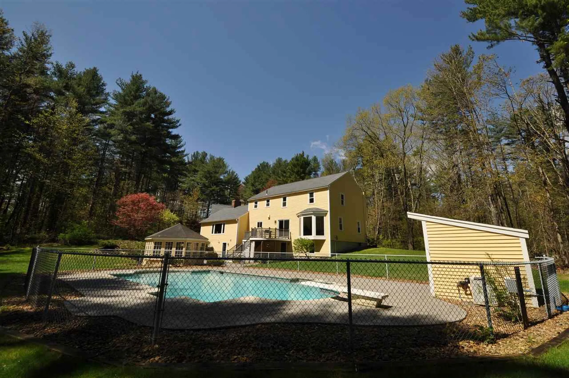 14 Sherwood Drive Hollis NH 03049