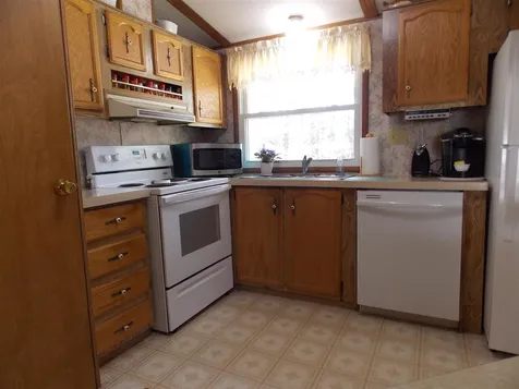 41 Hemlock Terrace Plymouth NH 03264