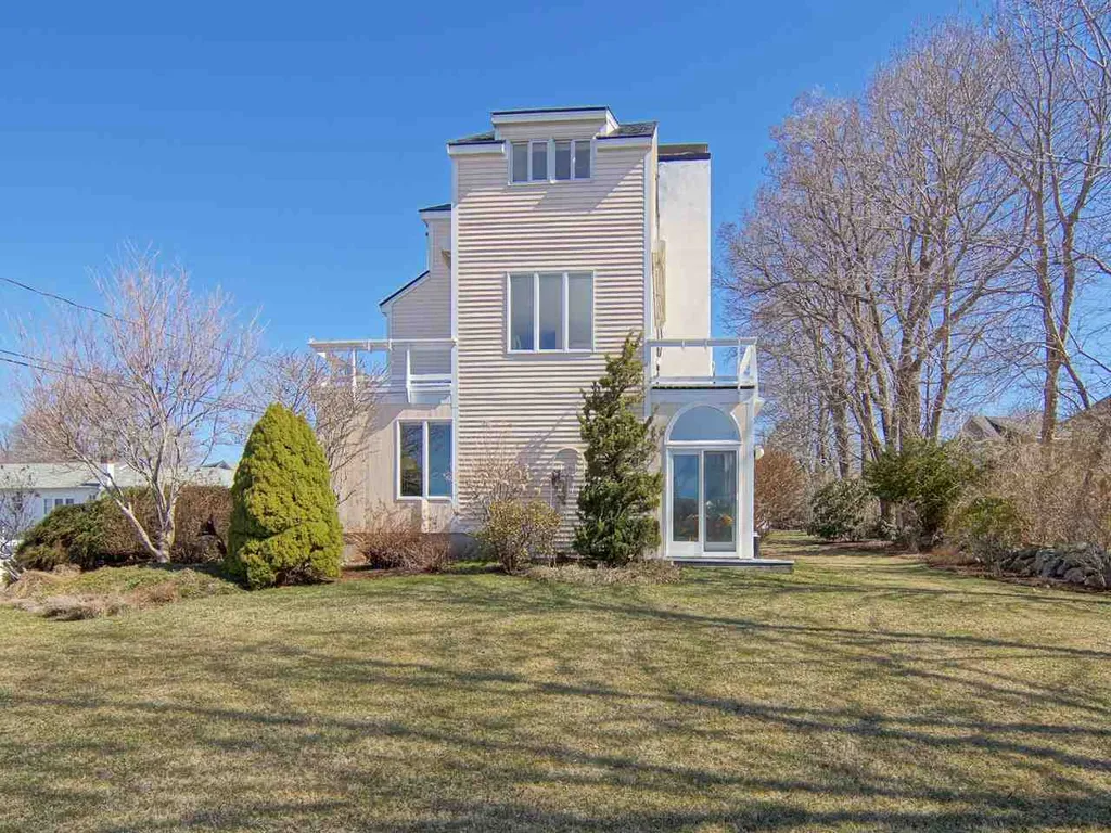 65 Foss Circle Rye NH 03870