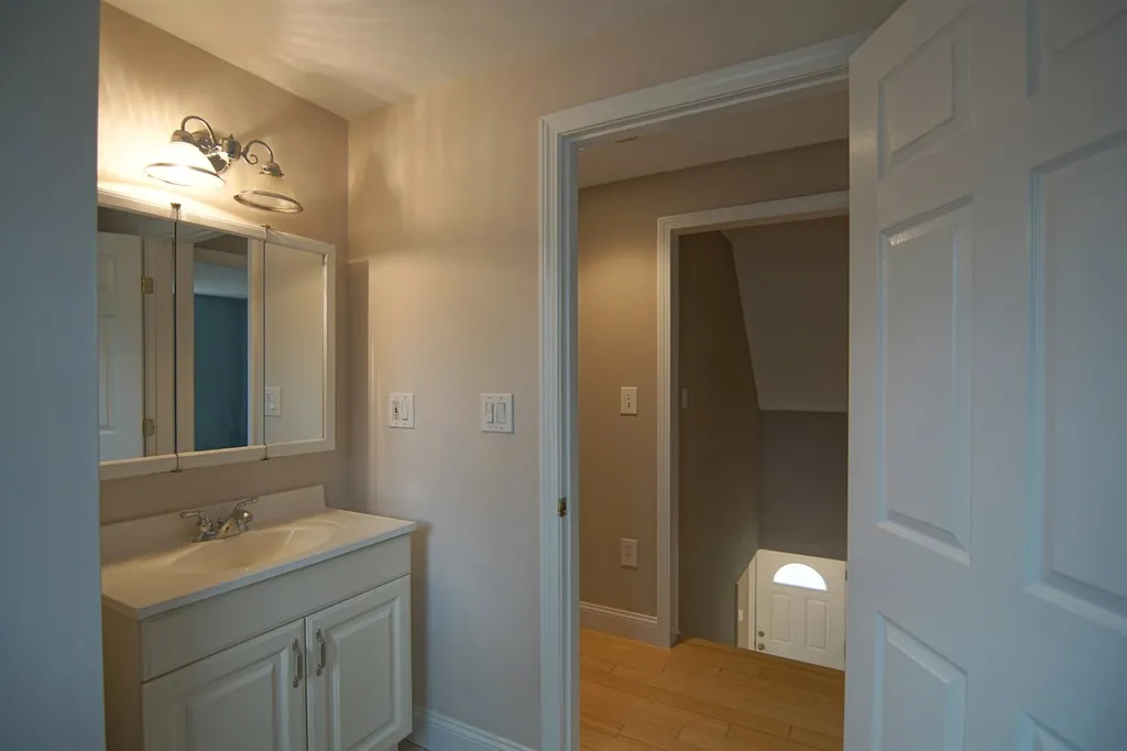 90 Oakwood Drive Northwood NH 03261