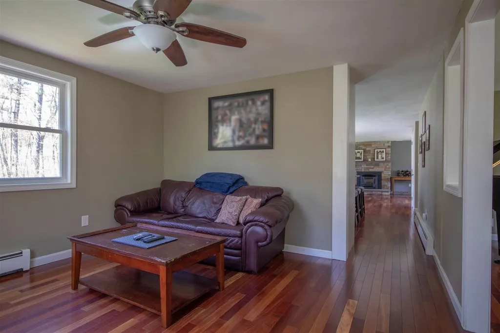 27 Dahl Road Merrimack NH 03054