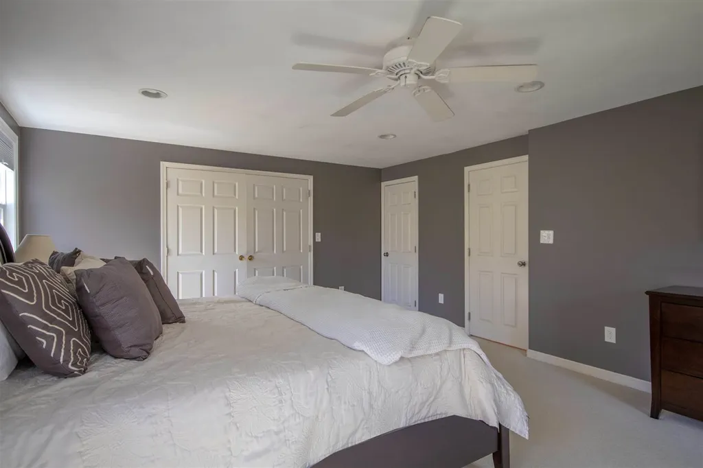 27 Dahl Road Merrimack NH 03054