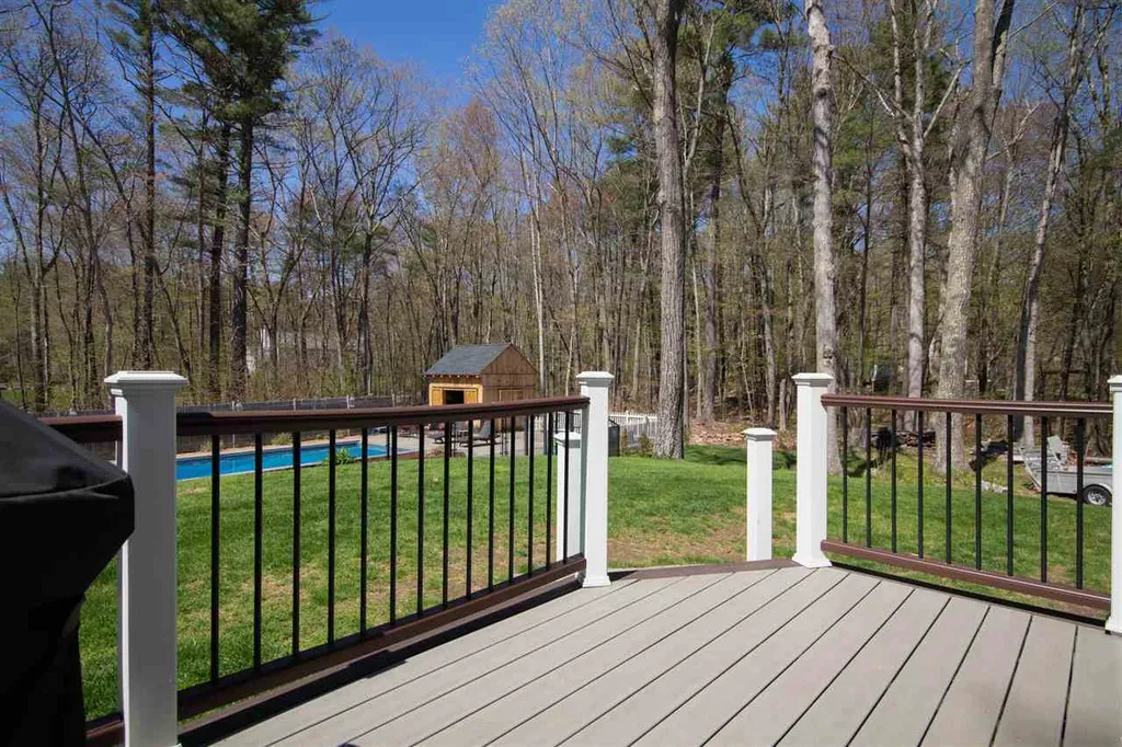 27 Dahl Road Merrimack NH 03054