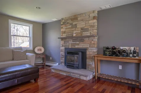 27 Dahl Road Merrimack NH 03054