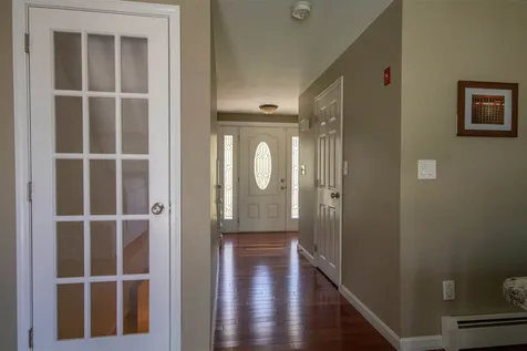 27 Dahl Road Merrimack NH 03054