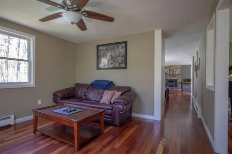27 Dahl Road Merrimack NH 03054