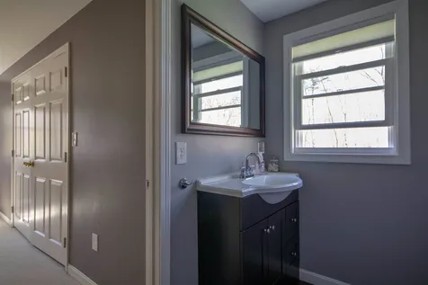 27 Dahl Road Merrimack NH 03054