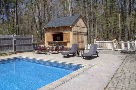 27 Dahl Road Merrimack NH 03054