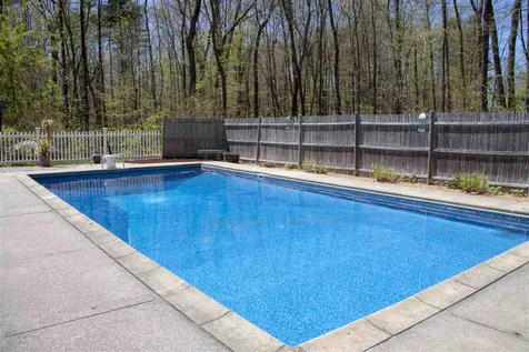 27 Dahl Road Merrimack NH 03054