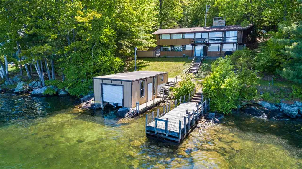 148 Belknap Point Road Gilford NH 03249