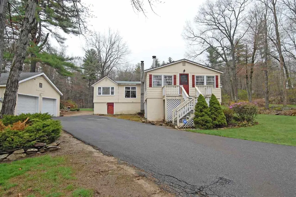 667 4th Range Road Pembroke NH 03275