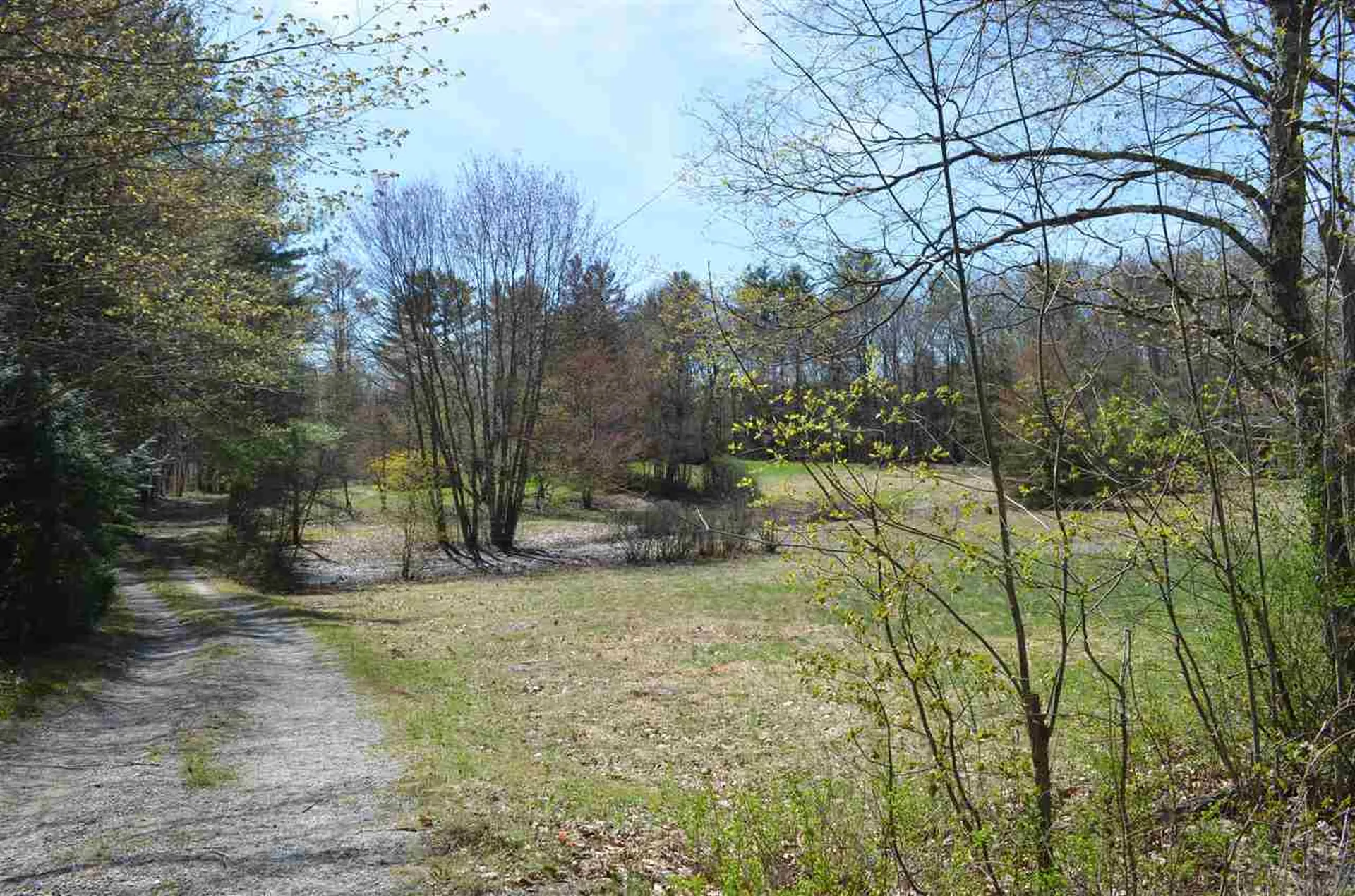 1539 Battle Street Webster NH 03303